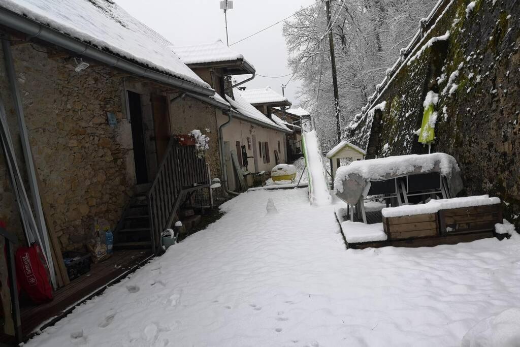 Le Portougais, Chalet A Chanaz, La Petite Venise Savoyarde Zewnętrze zdjęcie