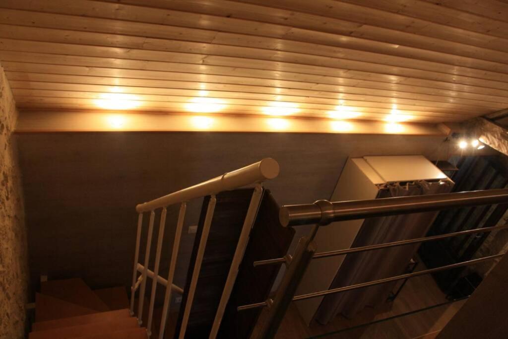 Le Portougais, Chalet A Chanaz, La Petite Venise Savoyarde Zewnętrze zdjęcie