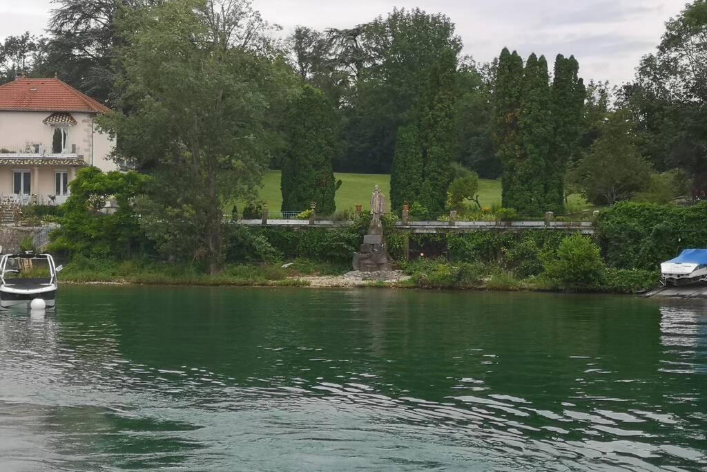 Le Portougais, Chalet A Chanaz, La Petite Venise Savoyarde Zewnętrze zdjęcie